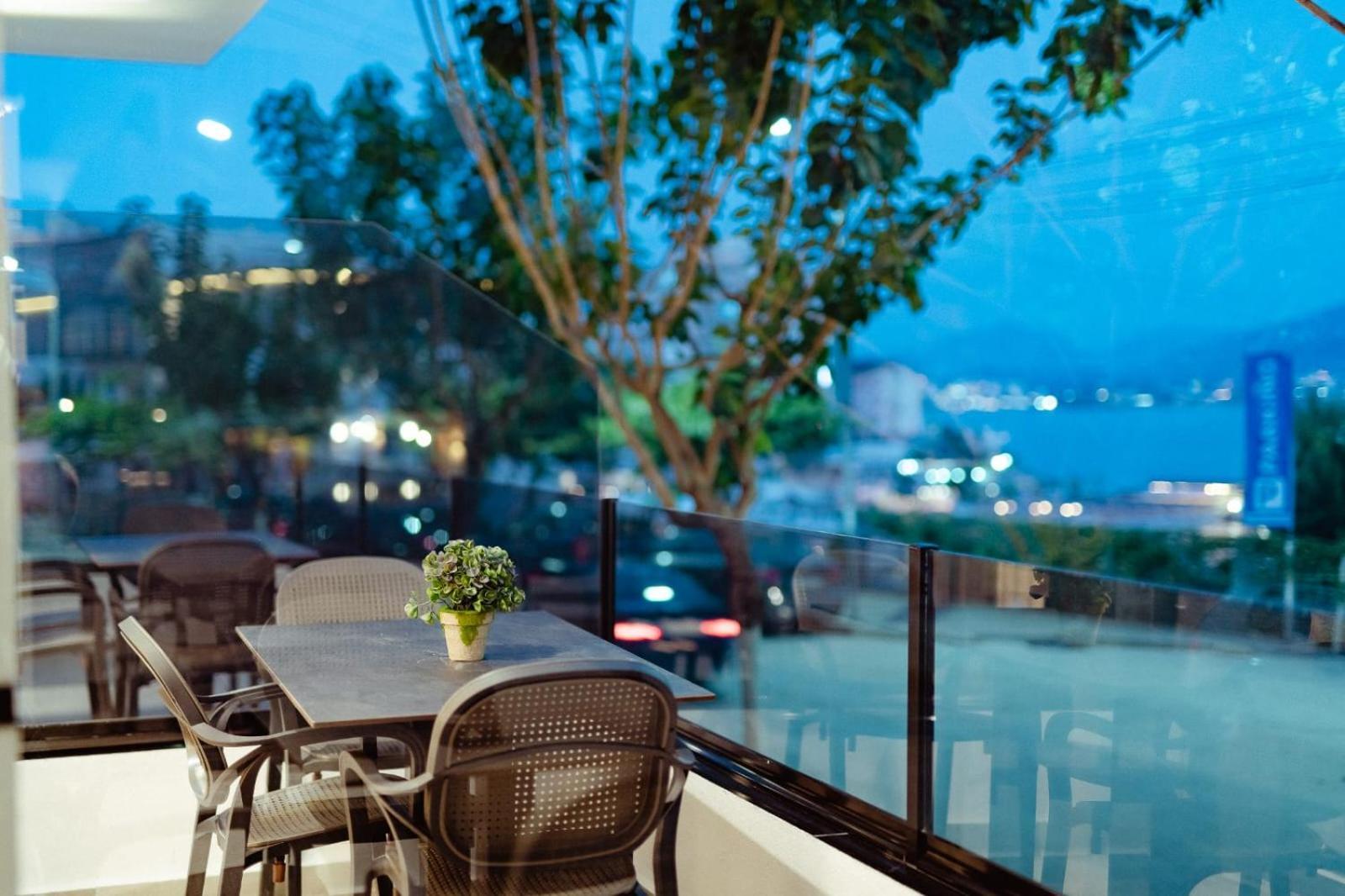 Gloal Suites & Residence Sarandë 外观 照片